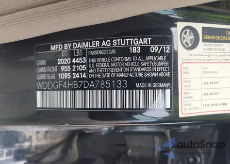 2013 Mercedes-Benz C 250 Luxury z USA, uszkodzony, nr VIN WDDGF4HB7DA785133